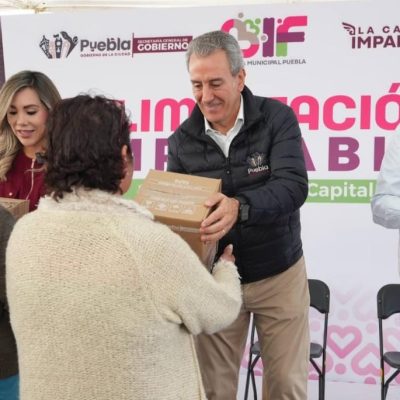 Mediante el programa "Alimentación Imparable" Pepe Chedraui, entregó más de 9 mil despensas a colonos del sur de la capital.